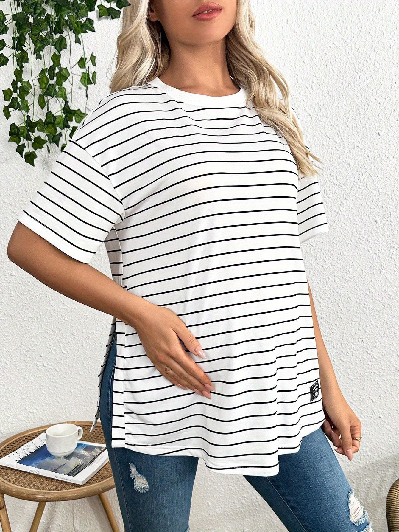 Women's Casual White Maternity T-Shirt - Short Sleeve Sporty Pregnancy Shirt for Summer