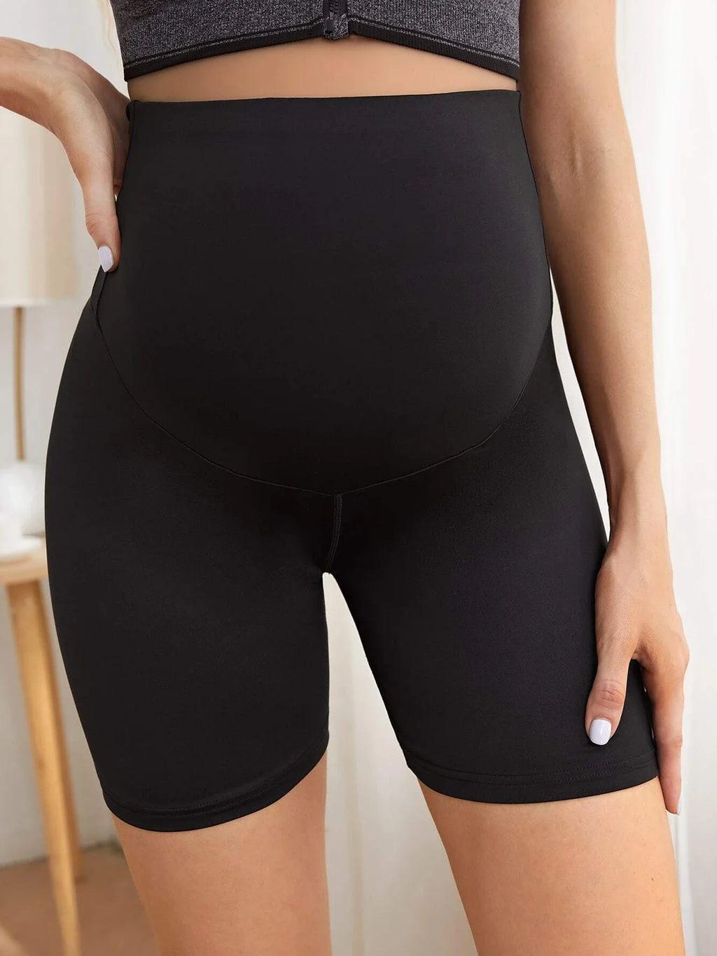 Black Summer Maternity Leggings with Abdominal Support, Casual Stretchy Versatile Sports Maternity  Shorts, Three-Point Length